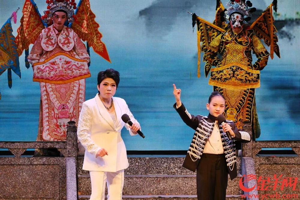  国家一级演员、粤剧艺术博物馆少儿粤剧传承基地导师白燕飞老师和学员表演粤曲《易水送荆轲》