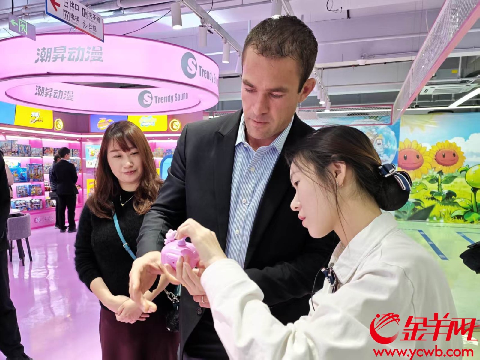 美国采购商Dan Cramer在现场选品