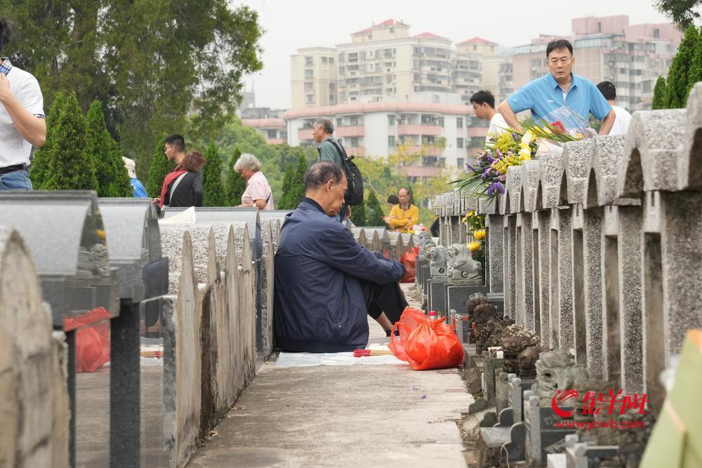  4月5日“正清日”，广州迎来祭扫高峰。羊城晚报记者 张瑞柠 摄