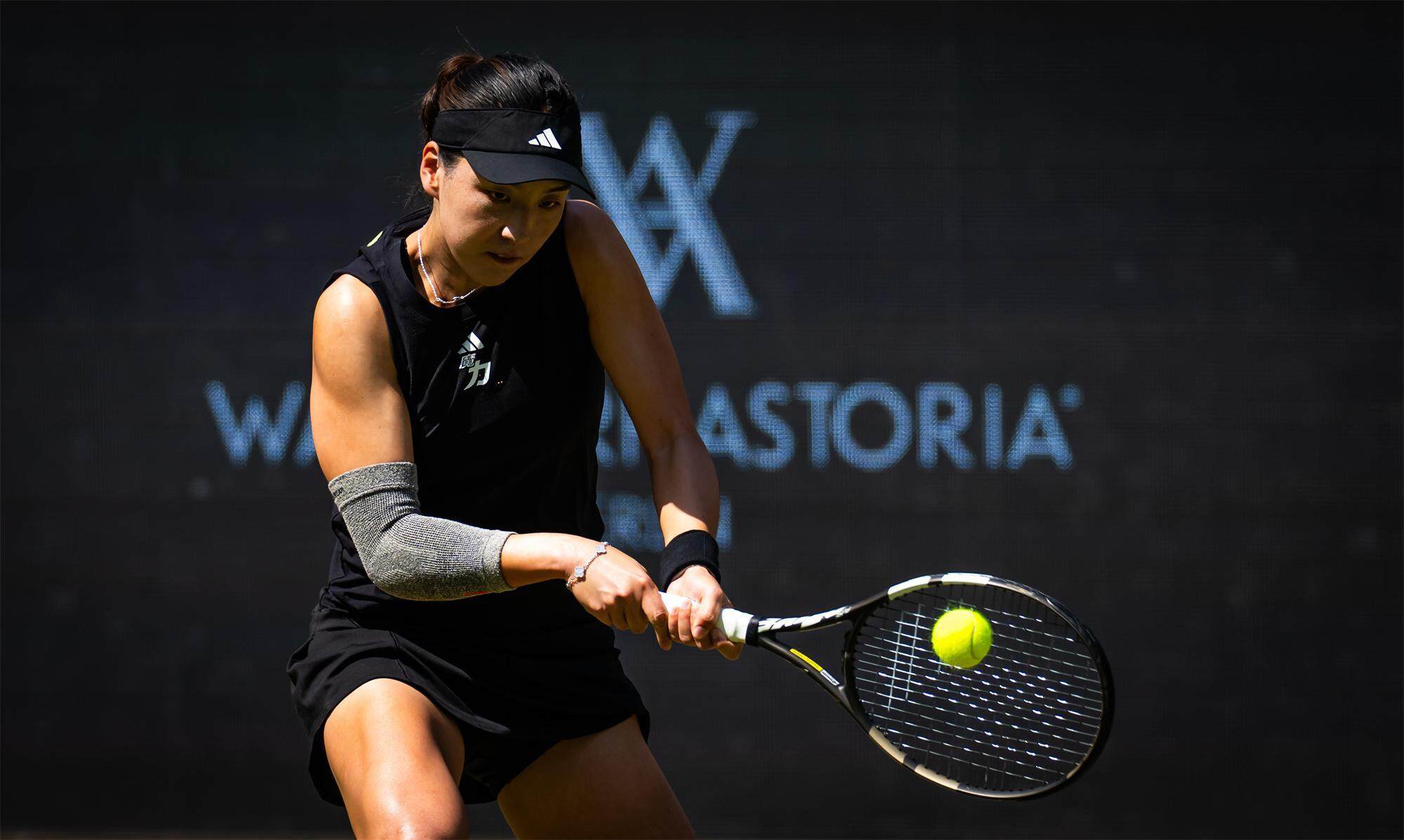  王欣瑜在比赛中。图/@WTA国际女子网球协会