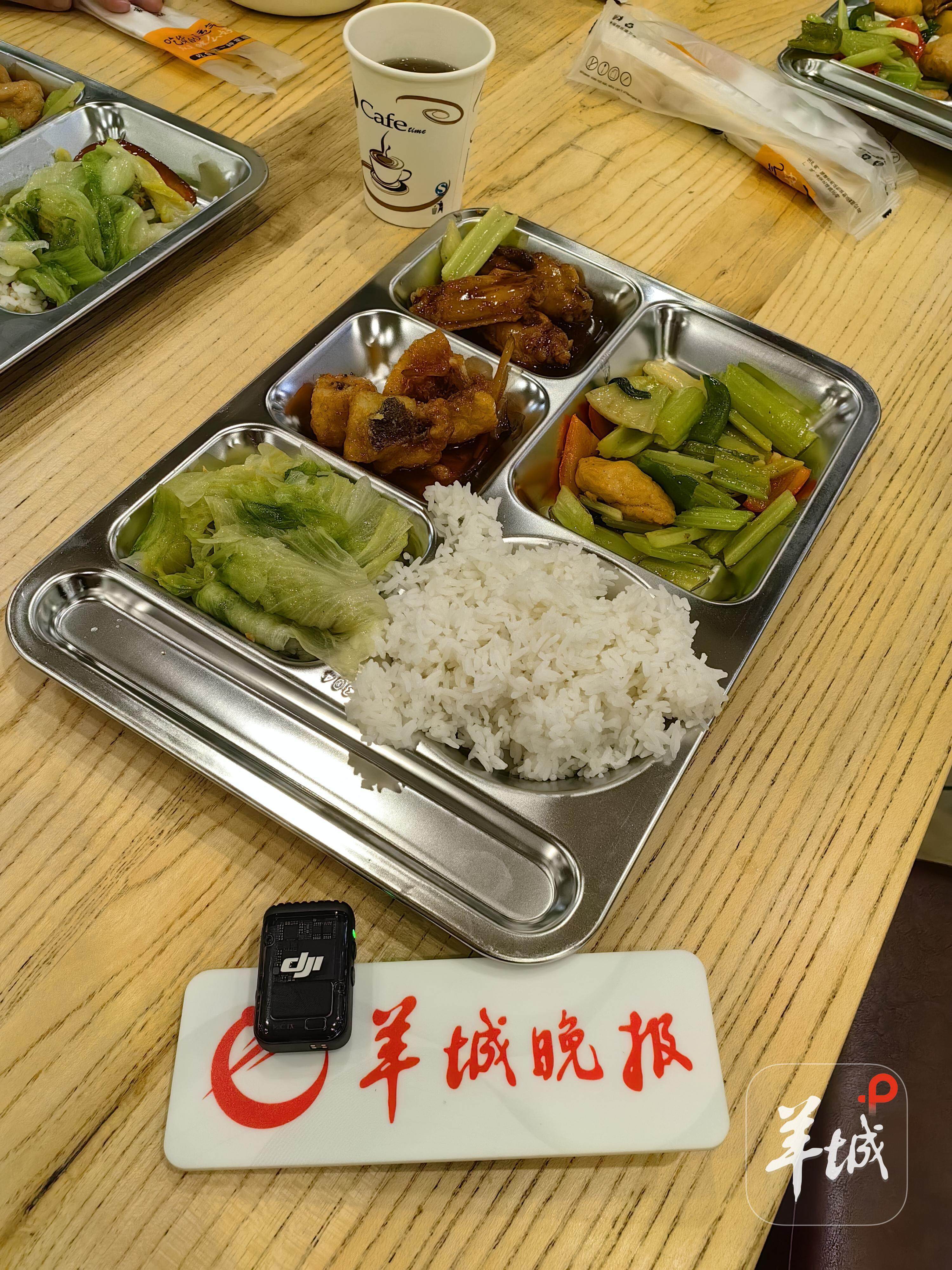 机关食堂提供4种简餐套餐