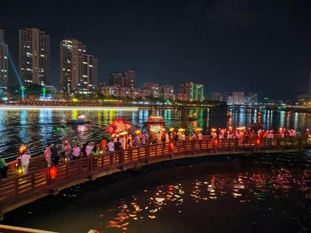 河源鱼灯夜游活动。图/主办方提供