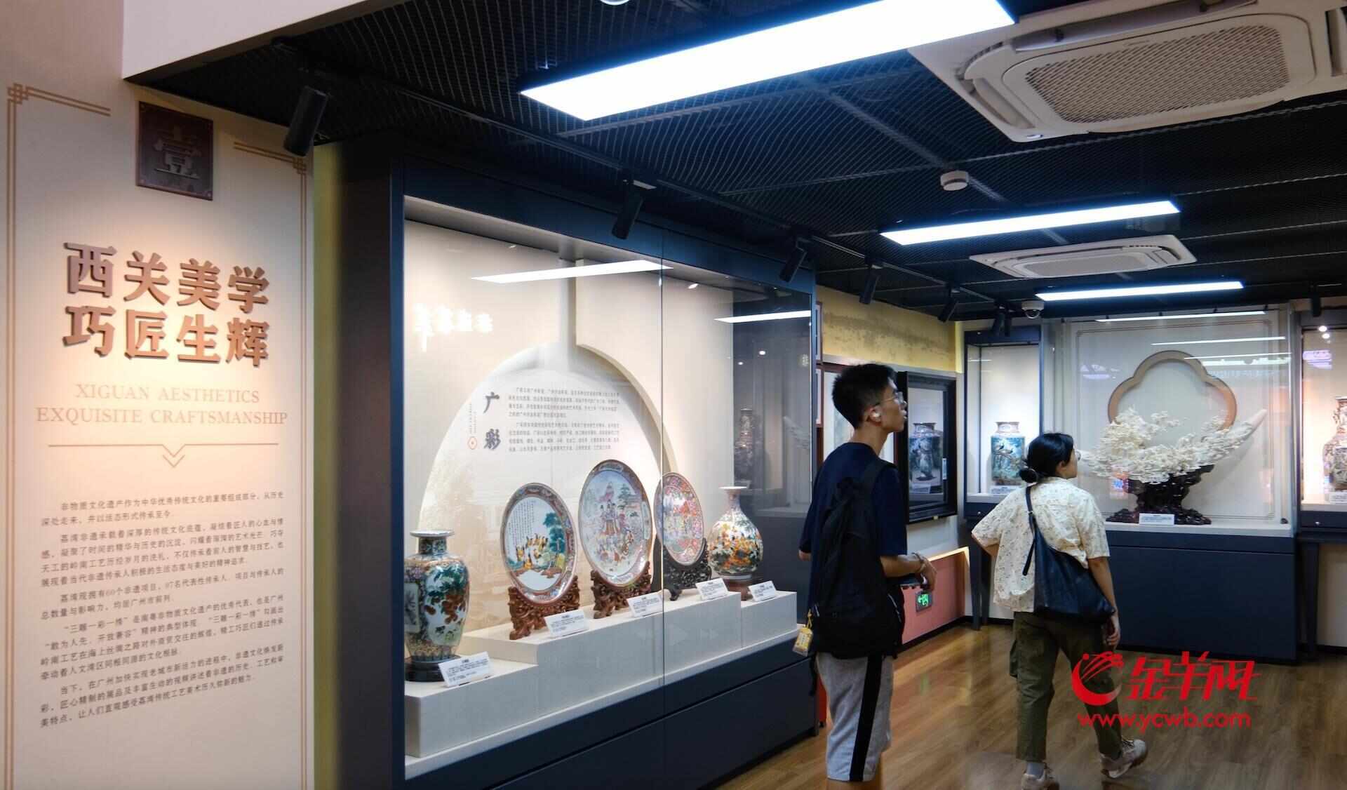 永庆坊内的非遗展示空间，向市民游客开放展示