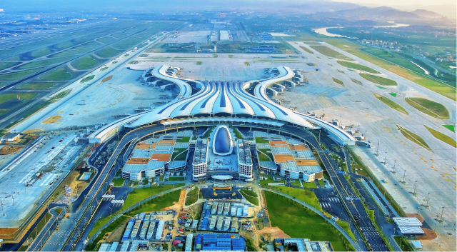 广州白云国际机场T3航站楼航拍鸟瞰图。 广州白云国际机场T3航站楼航拍鸟瞰图。