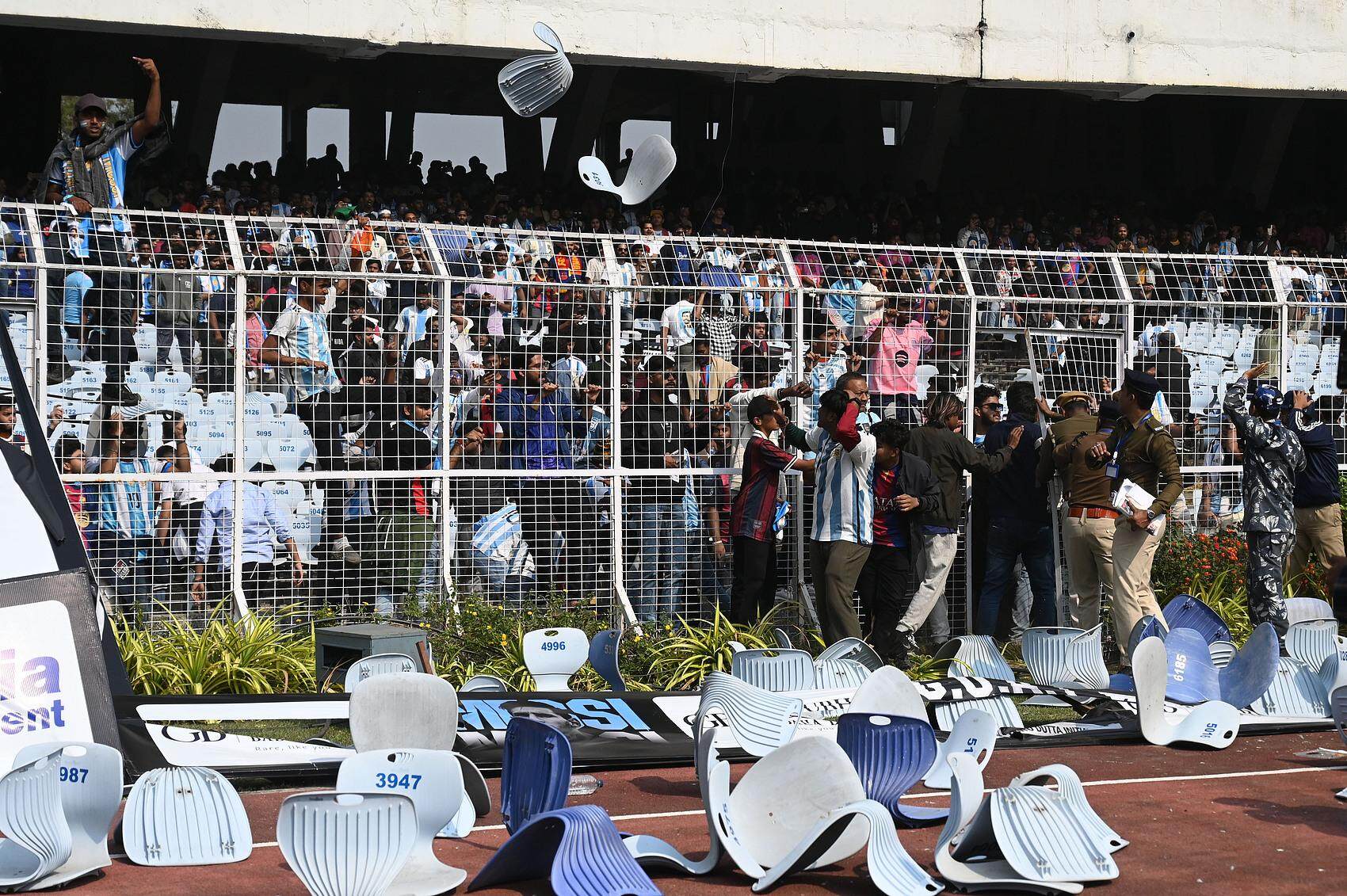 现场很混乱 现场很混乱