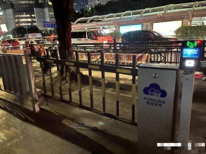 万胜围B口曾设一智能收费停放区/图源网络