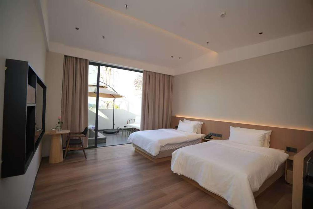 高速服务区温泉包间