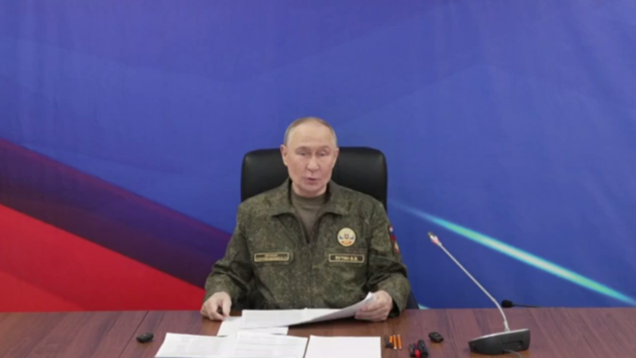 普京27日在联合部队一指挥所讲话