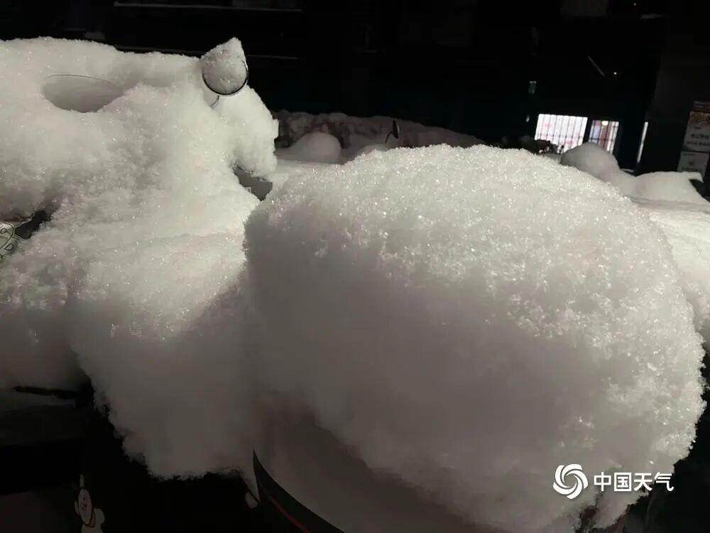  北京今晨积雪较厚。图/段京蕾