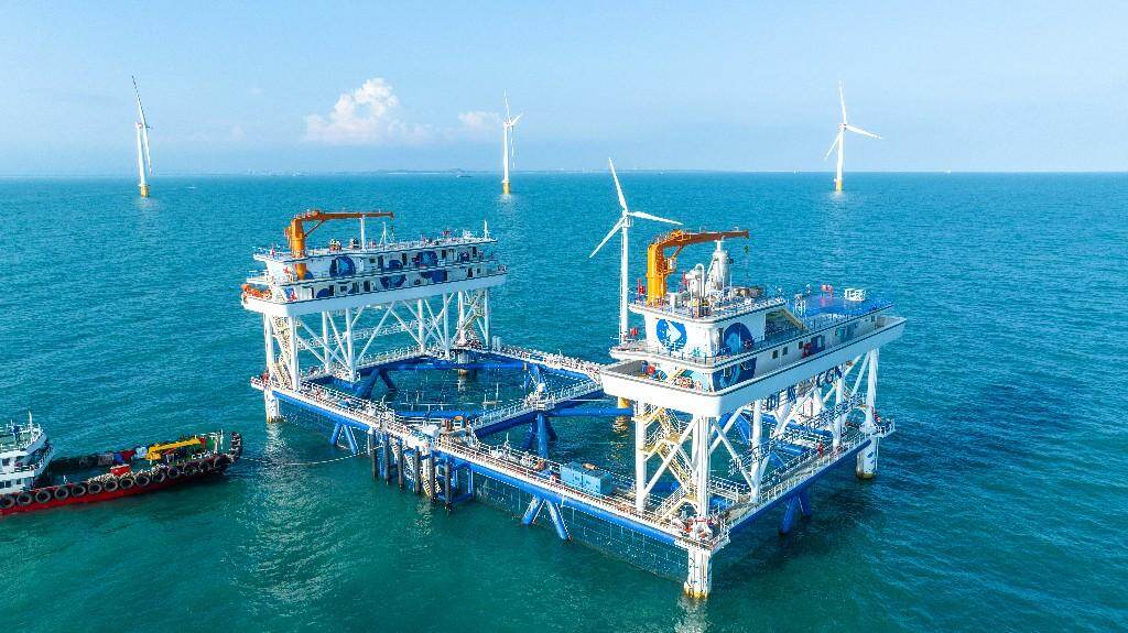  “伏羲一号”风渔融合平台