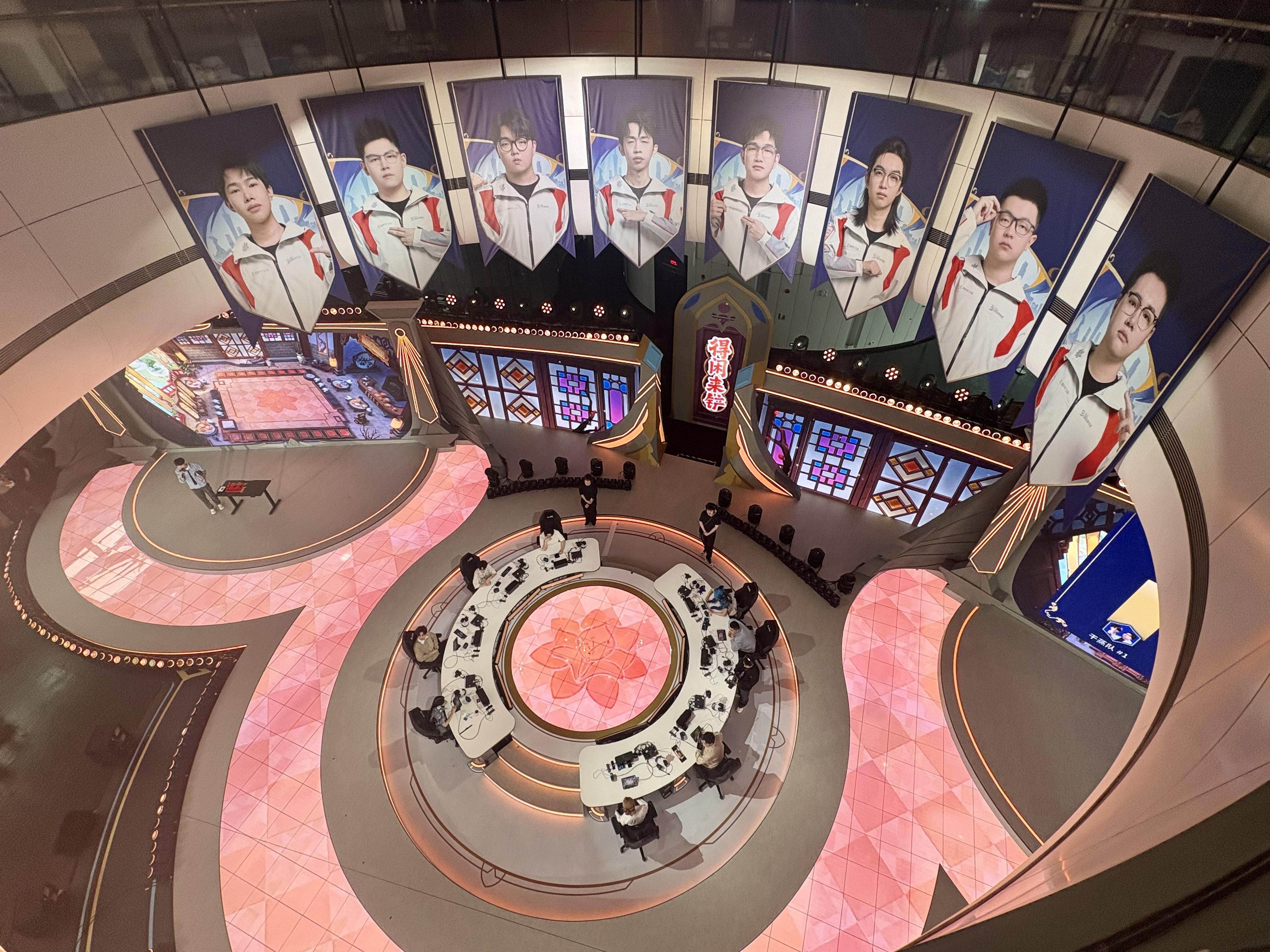  3月21日，广州塔下，2026《金铲铲之战》公开赛春季赛全国总决赛开启