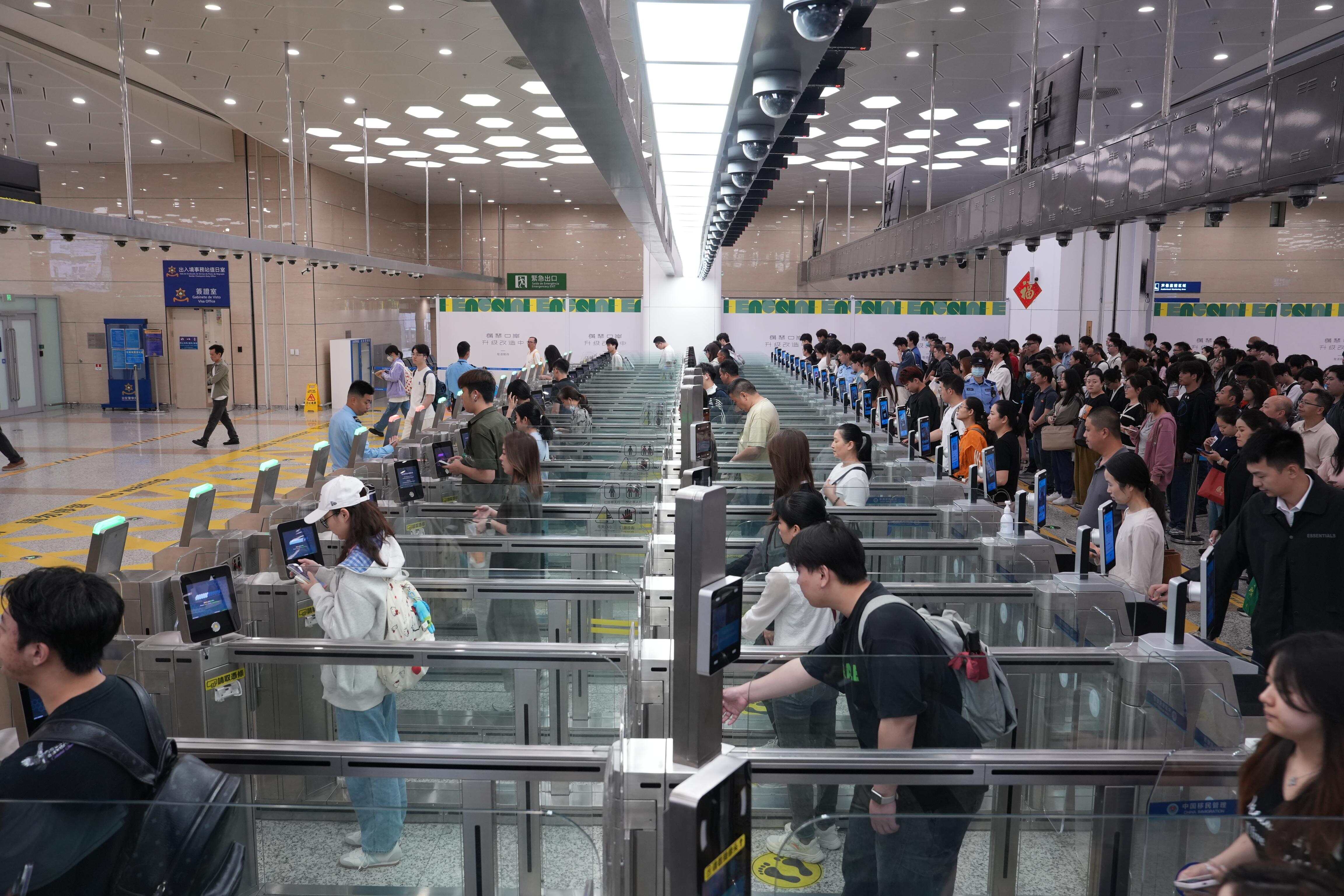  横琴口岸一季度客流车流双破纪录