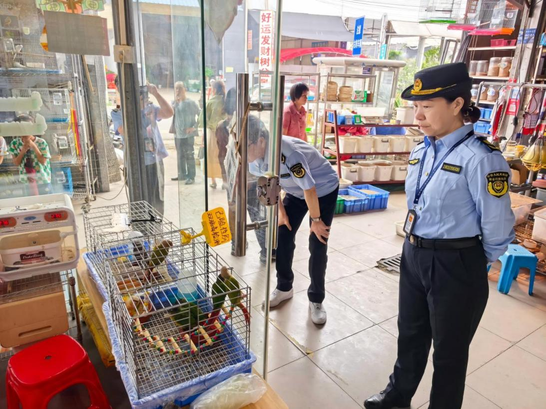  海龙街道开展常态化市场巡查。通讯员供图