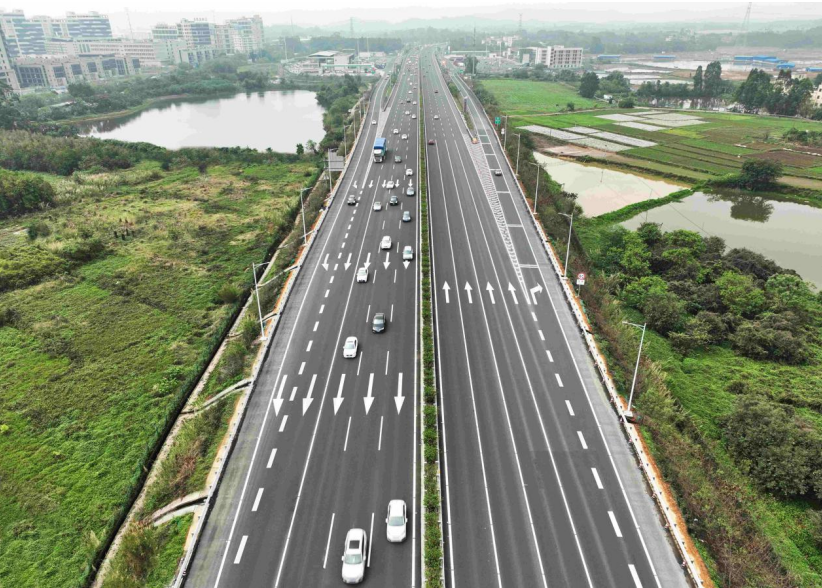  广清高速路景