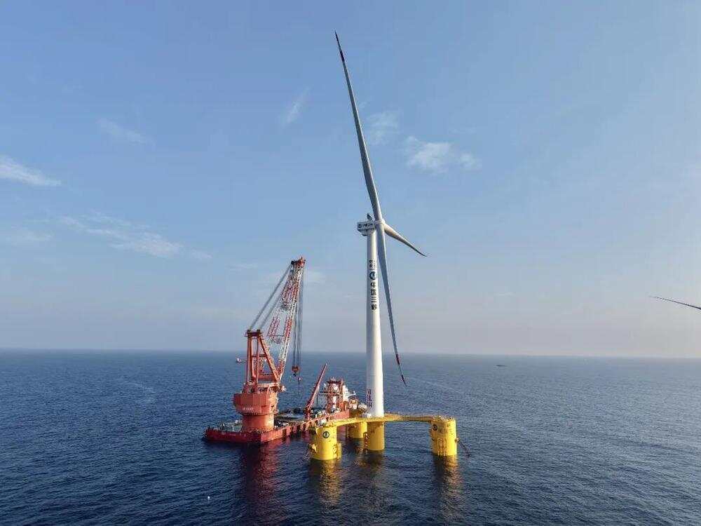  5月2日，“三峡领航号”在广东阳江海域完成安装