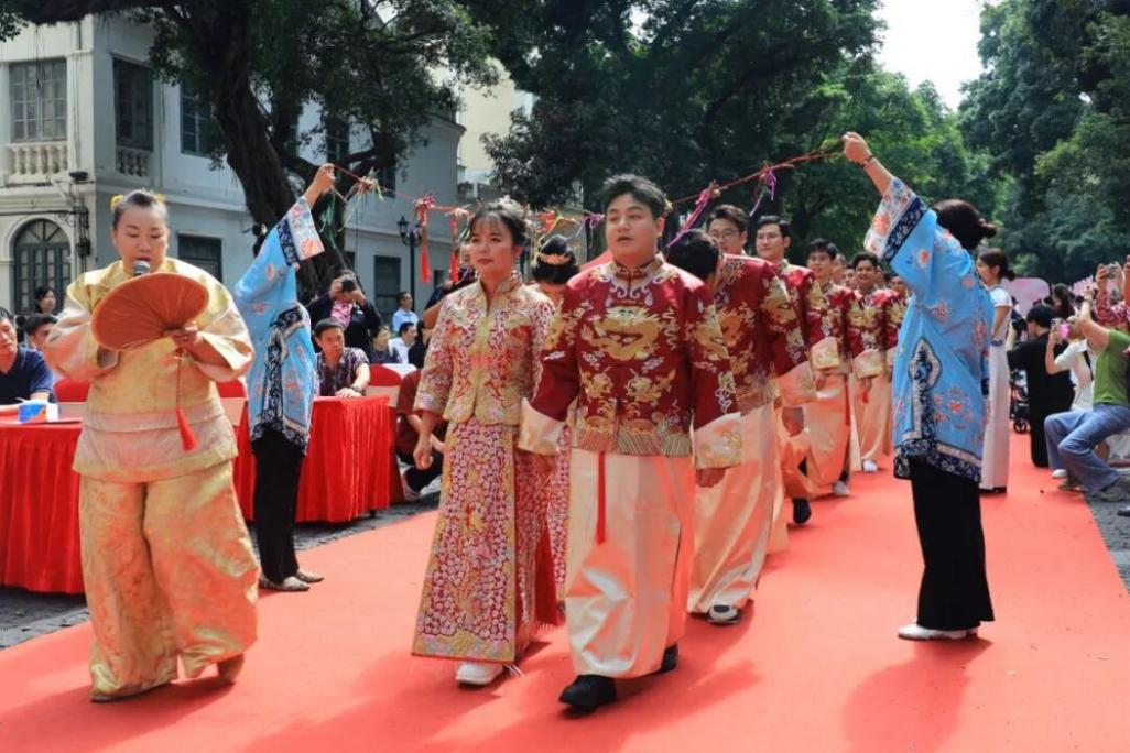  “花城有囍·缘定荔湾”520集体婚礼