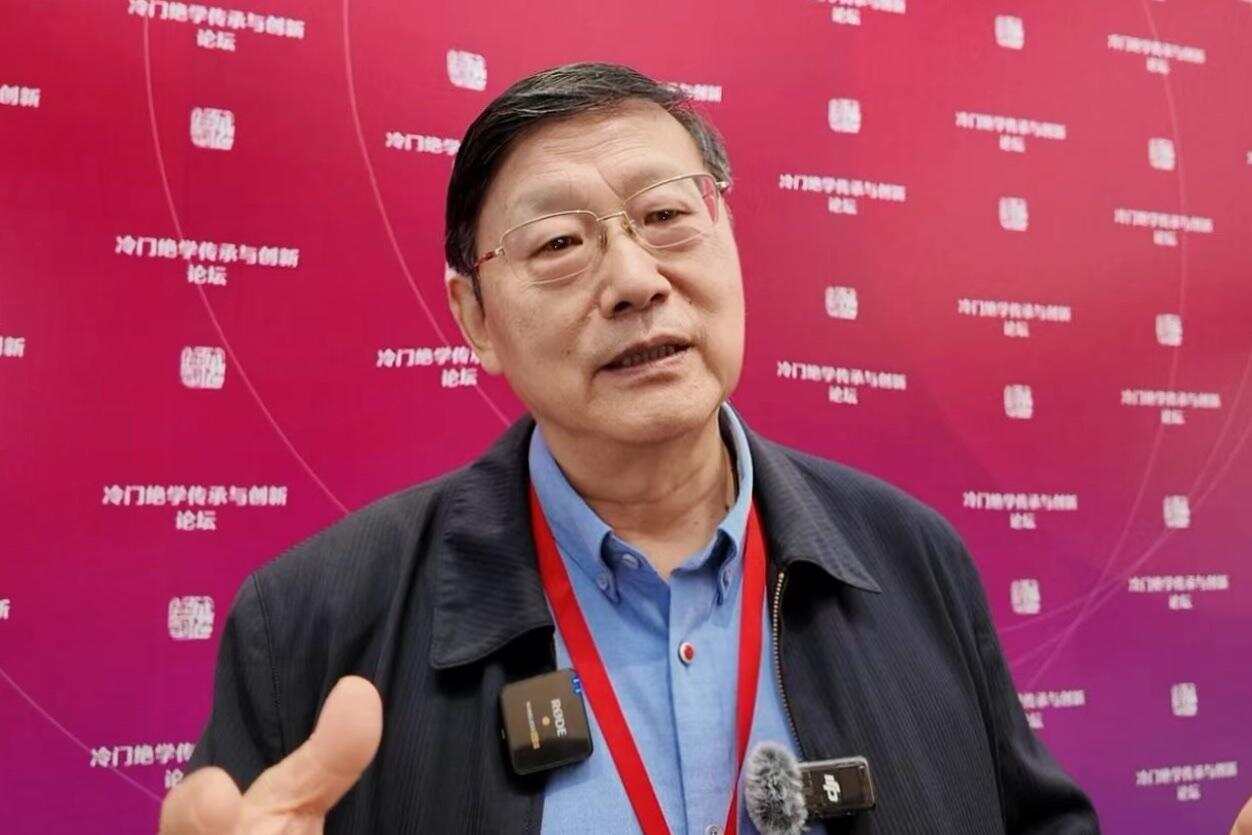 王巍接受羊城晚报记者专访 王巍接受羊城晚报记者专访