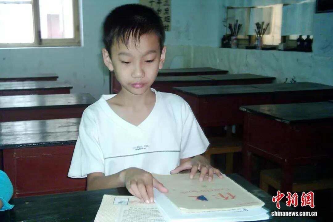图为幼年马骁。受访者供图 图为幼年马骁。受访者供图